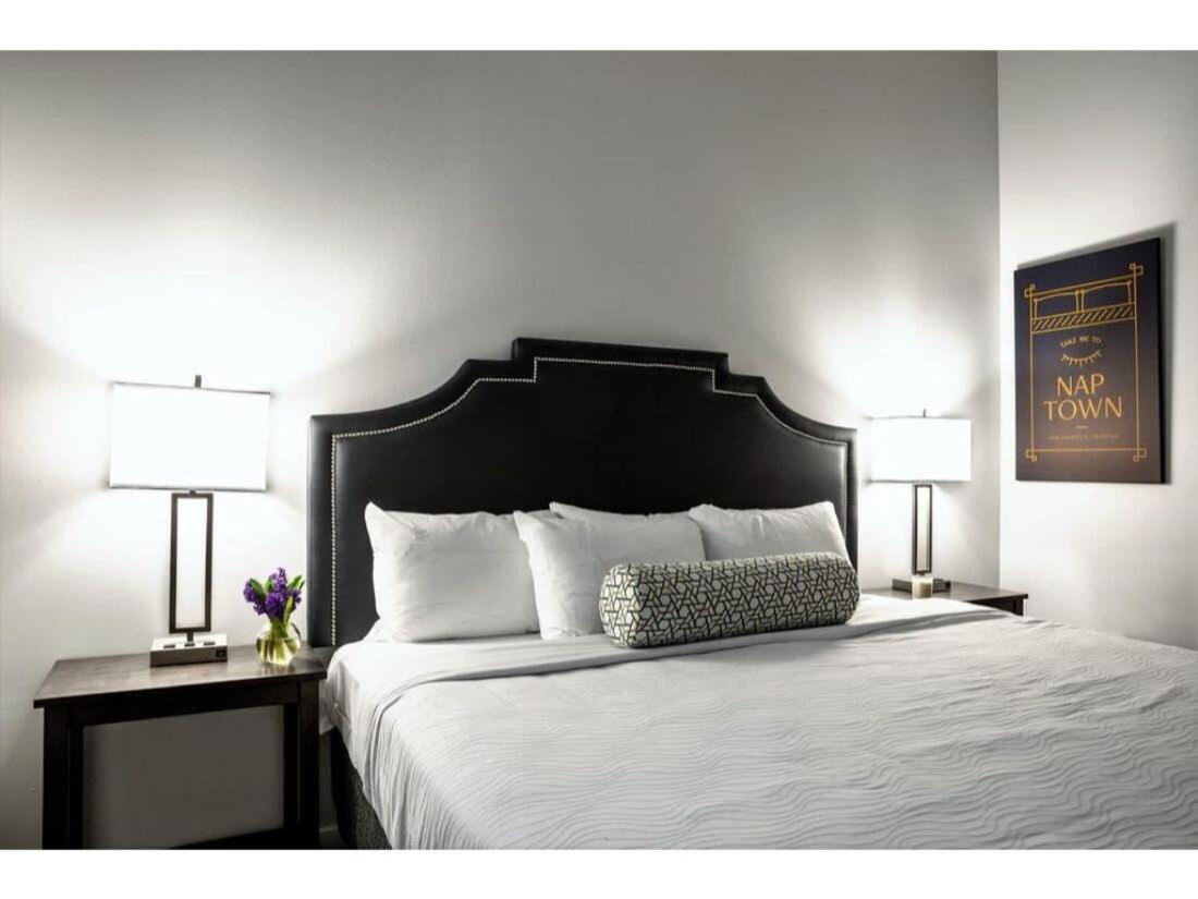 Bold 2Br 2Ba In The Block Apartment By Cozysuites! Indianapolis Exterior foto